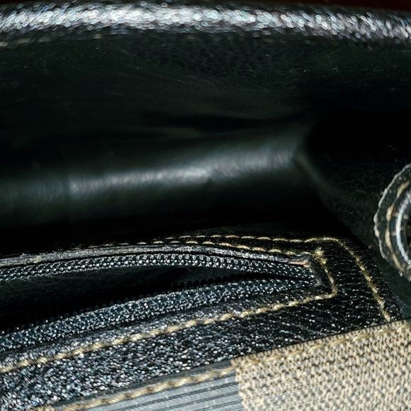 Vintage RARE FENDI CLUTCH - Picture 13 of 15